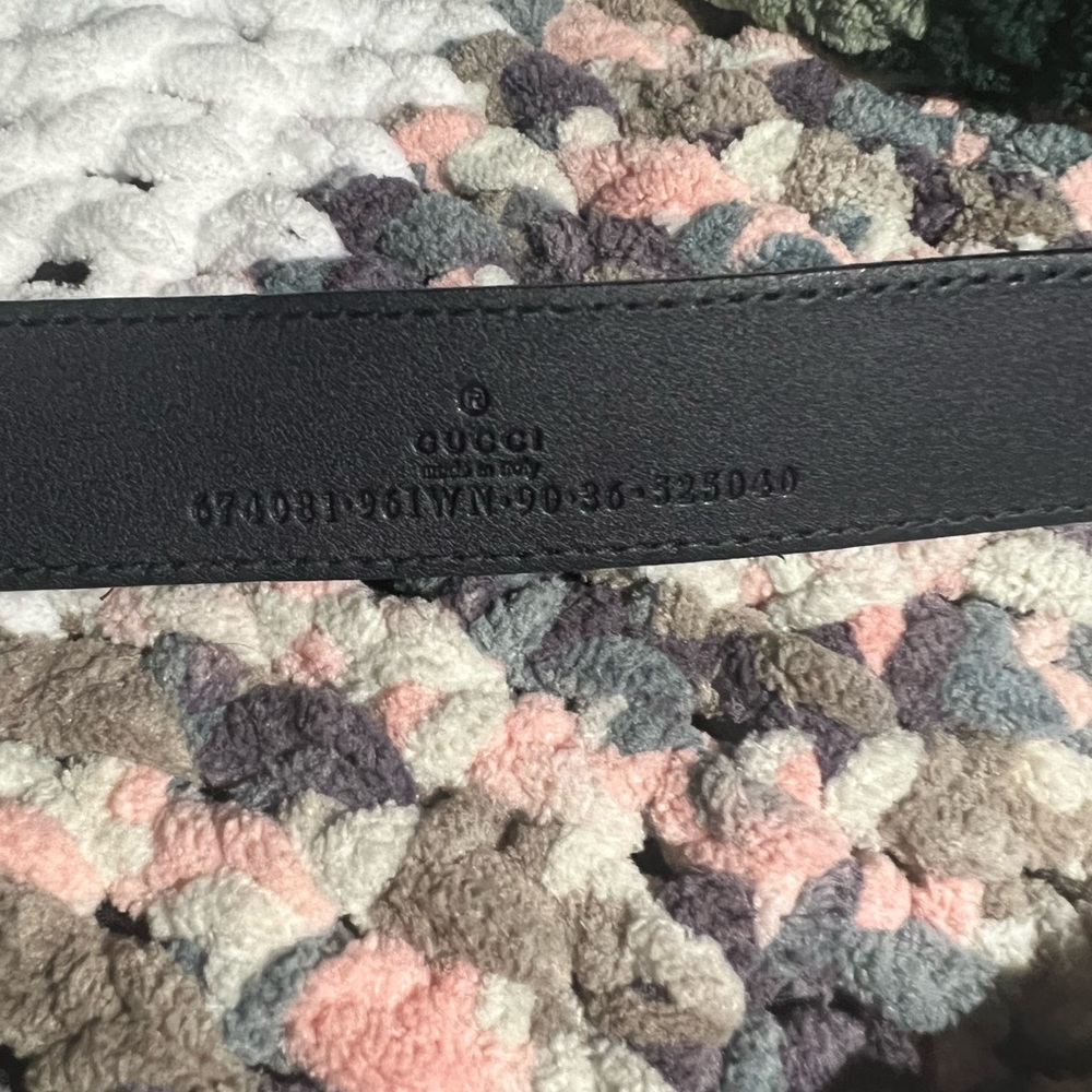Authentic Gucci pouch - Picture 4 of 4